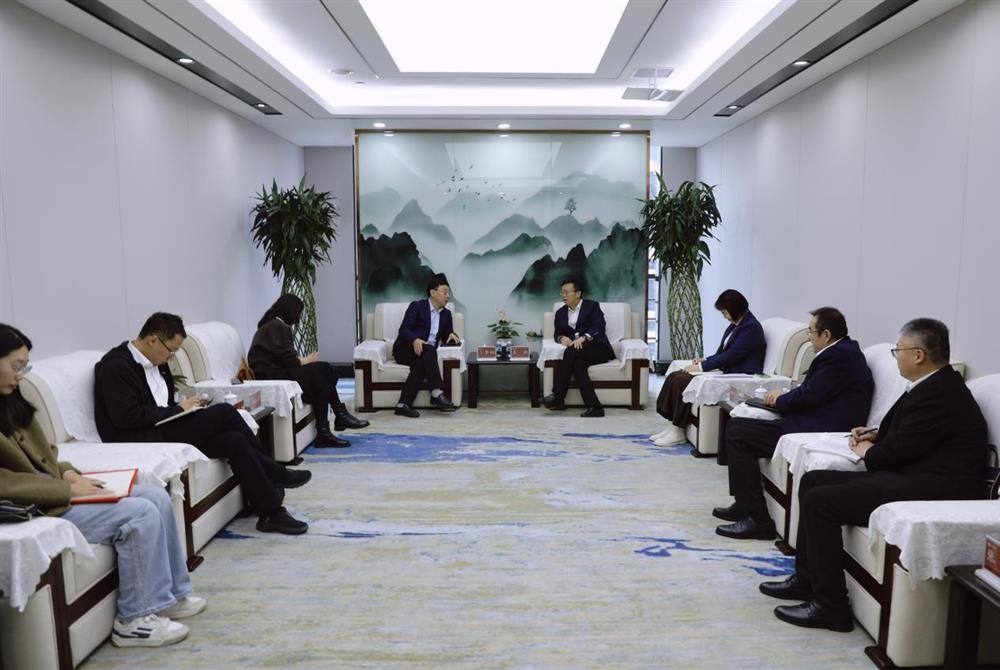 政企聯(lián)動(dòng)，共謀發(fā)展新路徑！ 濟(jì)南市商務(wù)局一行到產(chǎn)發(fā)集團(tuán)座談交流